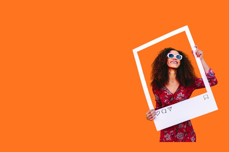 Create social media posts online